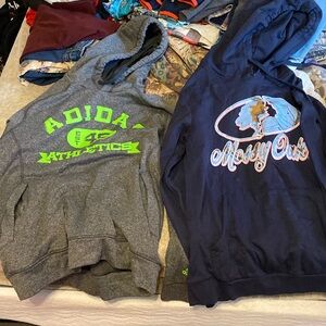 Hoodies and sweatshirts